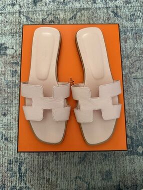 Hermès Oran Slide Sandals in Light Pink 38.5